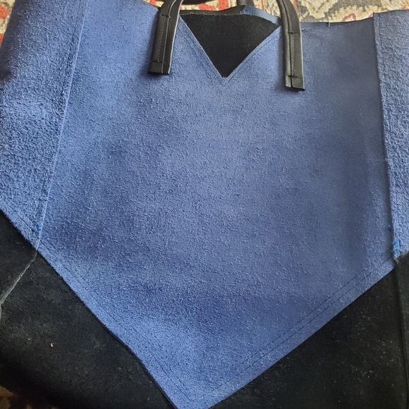 Celine lambskin leather tote.Blue and Black in color. - Picture 14 of 16